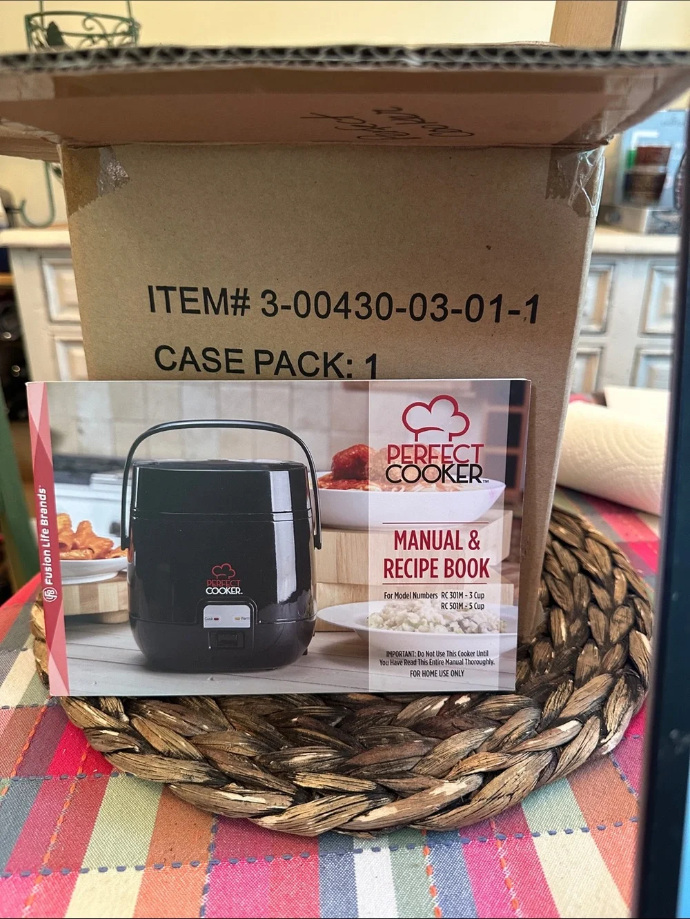 Perfect Cooker Black Portable Rice Cooker with Carry Handle
